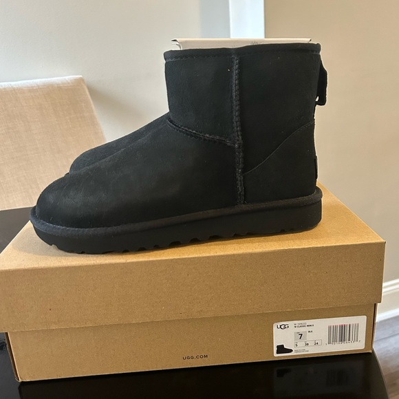 UGG mini classic - Picture 3 of 3